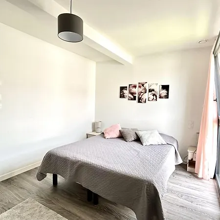 Du Vignoble A L'atlantique - Montifault Du 2 Au 3 Pieces Le Pallet