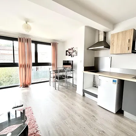 Du Vignoble A L'atlantique - Montifault Du 2 Au 3 Pieces Apartment Le Pallet